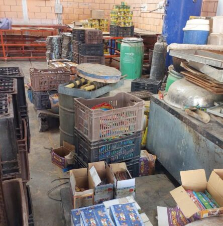 ضبط أغذية فاسدة